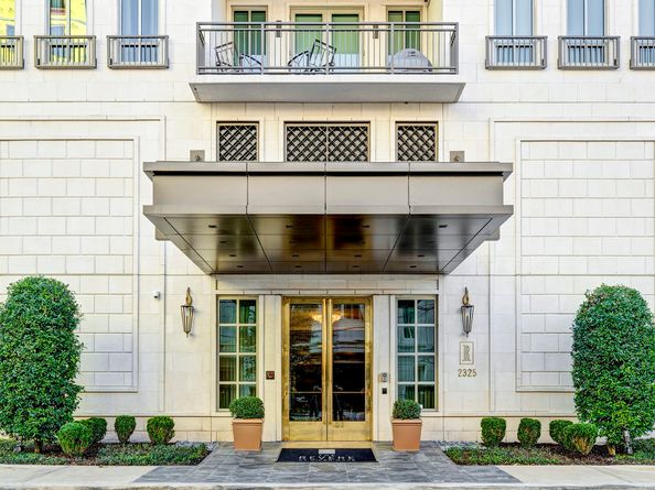 2325 Welch Street 705, Houston TX 77019