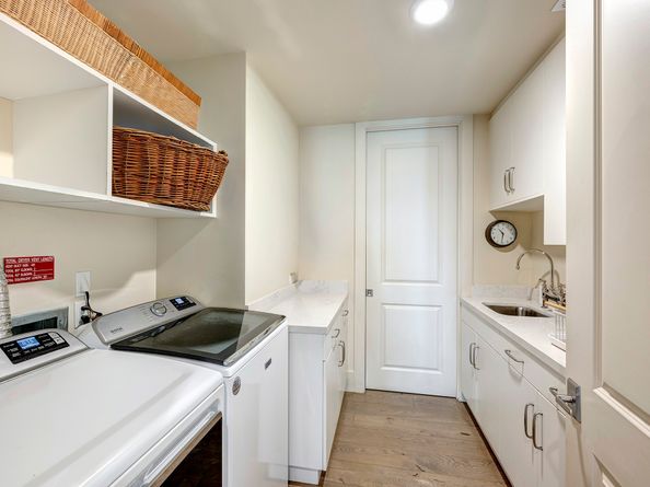 2325 Welch Street 705, Houston TX 77019