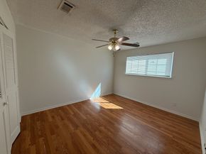 10372 Hammerly Boulevard 25, Houston TX 77043