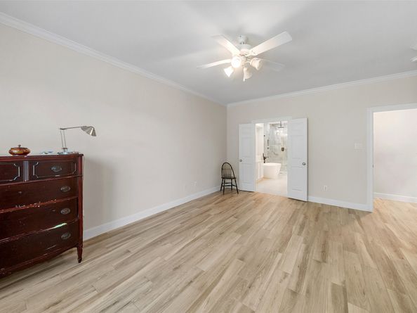 2 N Chantsong Circle, The Woodlands TX 77382