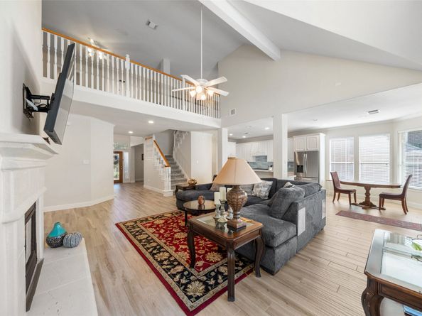 2 N Chantsong Circle, The Woodlands TX 77382