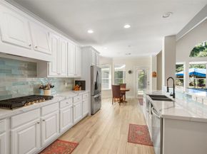 2 N Chantsong Circle, The Woodlands TX 77382