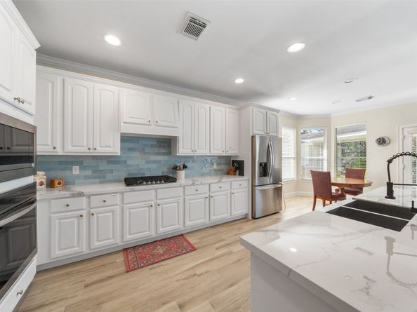 2 N Chantsong Circle, The Woodlands TX 77382