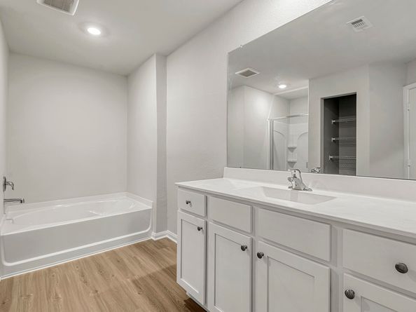 8222 Sunberry Shadow Drive, Houston TX 77016