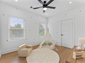 1011 Tuskegee Heights Lane, Houston TX 77091