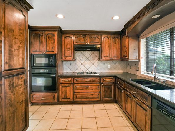 4211 Hambledon Village Drive, Houston TX 77014