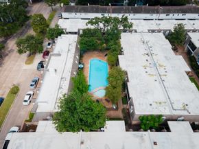 2617 Marilee Lane 1, Houston TX 77057