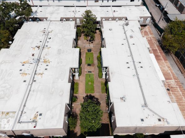 2617 Marilee Lane 1, Houston TX 77057