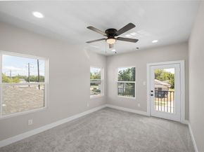 1417 BringHurst Street, Houston TX 77020