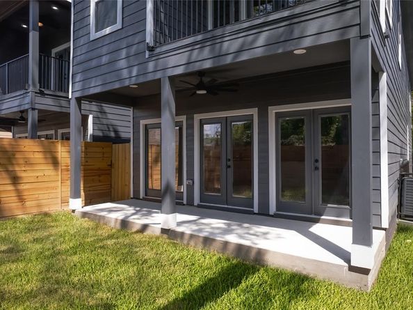 1417 BringHurst Street, Houston TX 77020