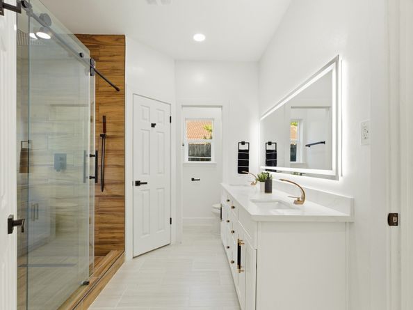 7338 San Ramon Drive, Houston TX 77083