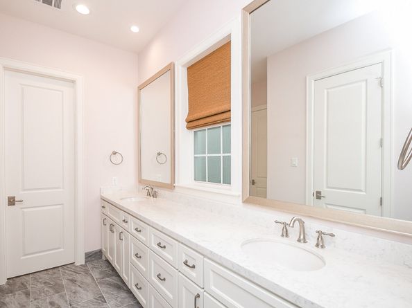 949 Dunleigh Meadows Lane, Houston TX 77055