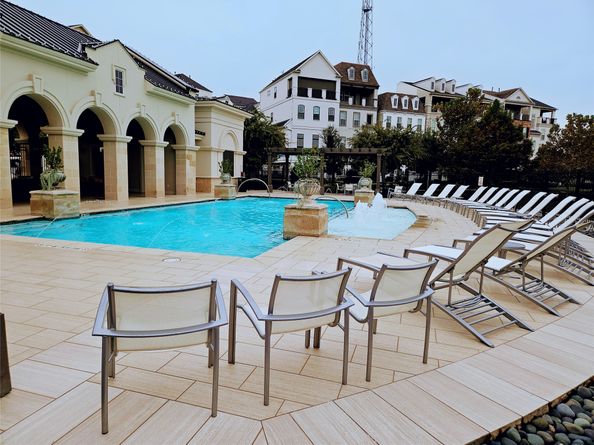 949 Dunleigh Meadows Lane, Houston TX 77055