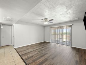 206 Plaza Verde Drive D35, Houston TX 77038