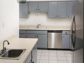 6601 Sands Point Drive 5, Houston TX 77074