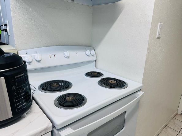 2750 Holly Hall Street 811, Houston TX 77054