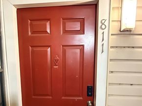 2750 Holly Hall Street 811, Houston TX 77054