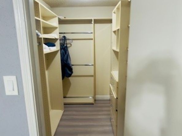 2750 Holly Hall Street 811, Houston TX 77054