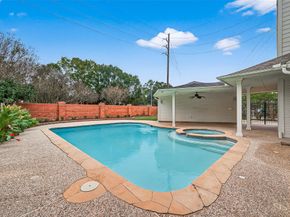 5522 Whisper Ridge Drive, Sugar Land TX 77479