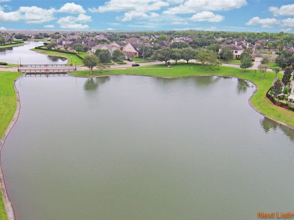 5522 Whisper Ridge Drive, Sugar Land TX 77479