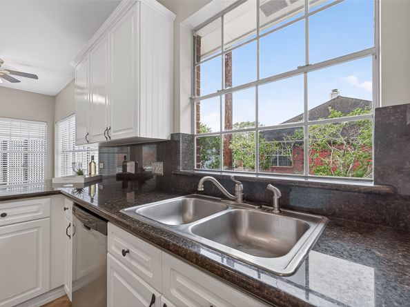 5522 Whisper Ridge Drive, Sugar Land TX 77479