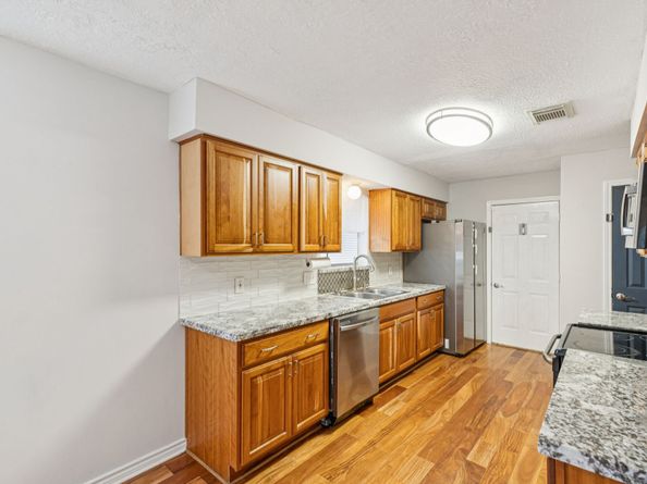 5022 Pine Cliff Drive, Houston TX 77084