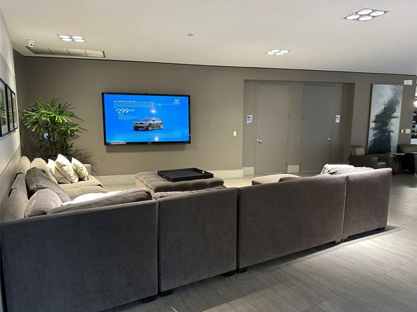 1901 Post Oak Boulevard 104, Houston TX 77056