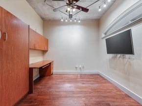 1901 Post Oak Boulevard 104, Houston TX 77056