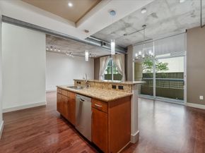 1901 Post Oak Boulevard 104, Houston TX 77056