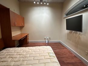 1901 Post Oak Boulevard 104, Houston TX 77056