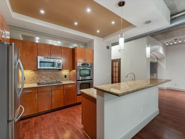 1901 Post Oak Boulevard 104, Houston TX 77056