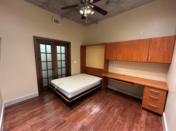 1901 Post Oak Boulevard 104, Houston TX 77056