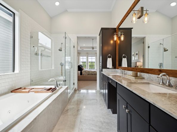 1207 W 24th Street A, Houston TX 77008