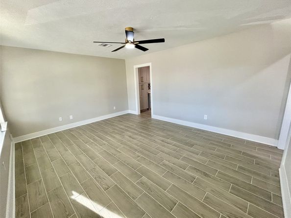 13331 Emporia Street, Houston TX 77015