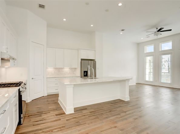 4407 Marina Street B, Houston TX 77007