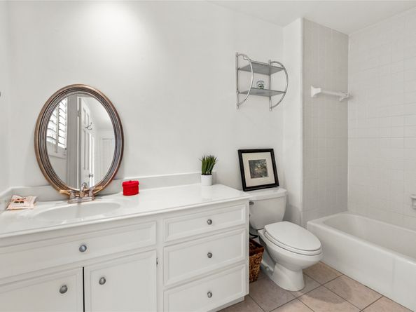 201 Vanderpool Lane 103, Houston TX 77024
