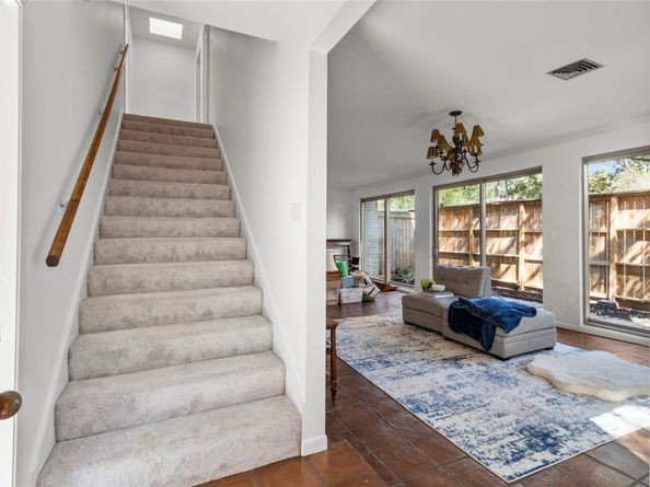 201 Vanderpool Lane 103, Houston TX 77024