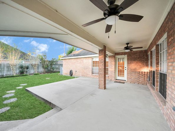 606 Fernglade Drive, Richmond TX 77406