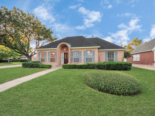 606 Fernglade Drive, Richmond TX 77406