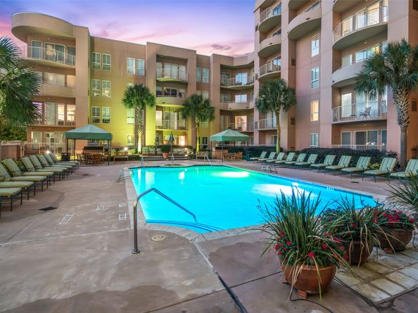 3505 Sage Road 1705, Houston TX 77056