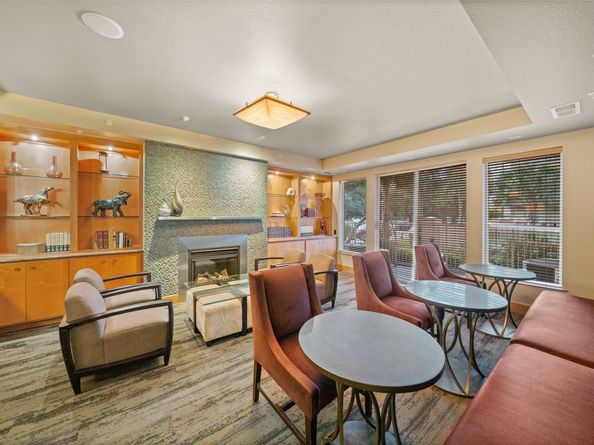 3505 Sage Road 1705, Houston TX 77056