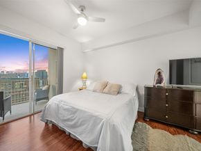 3505 Sage Road 1705, Houston TX 77056