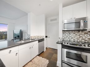 3505 Sage Road 1705, Houston TX 77056