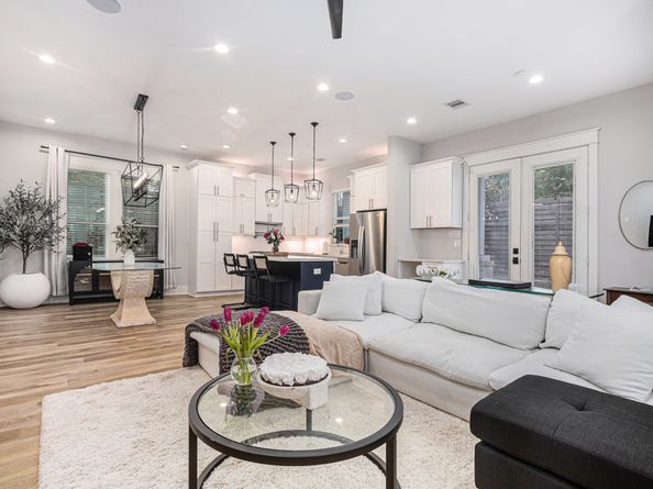 1315 Wycliffe Drive, Houston TX 77043