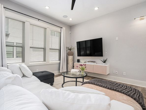 1315 Wycliffe Drive, Houston TX 77043