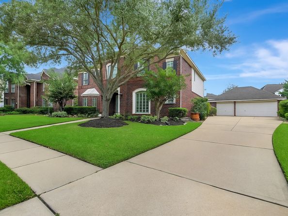 15918 Lake Loop Drive, Cypress TX 77433