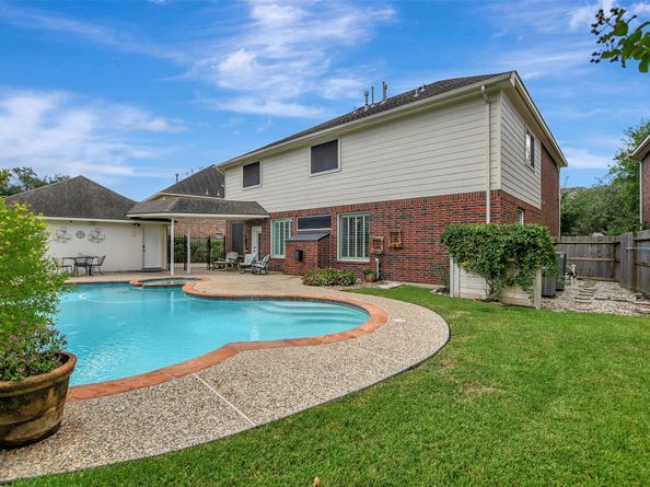 15918 Lake Loop Drive, Cypress TX 77433