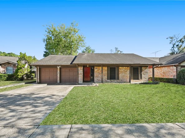 16334 Hollow Wood Drive, Houston TX 77090