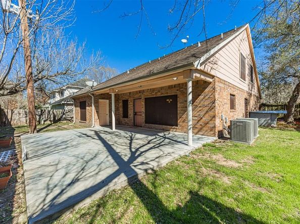 6203 Oak Bay Drive, Houston TX 77091