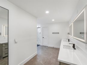 9306 Rosstown Way, Houston TX 77080